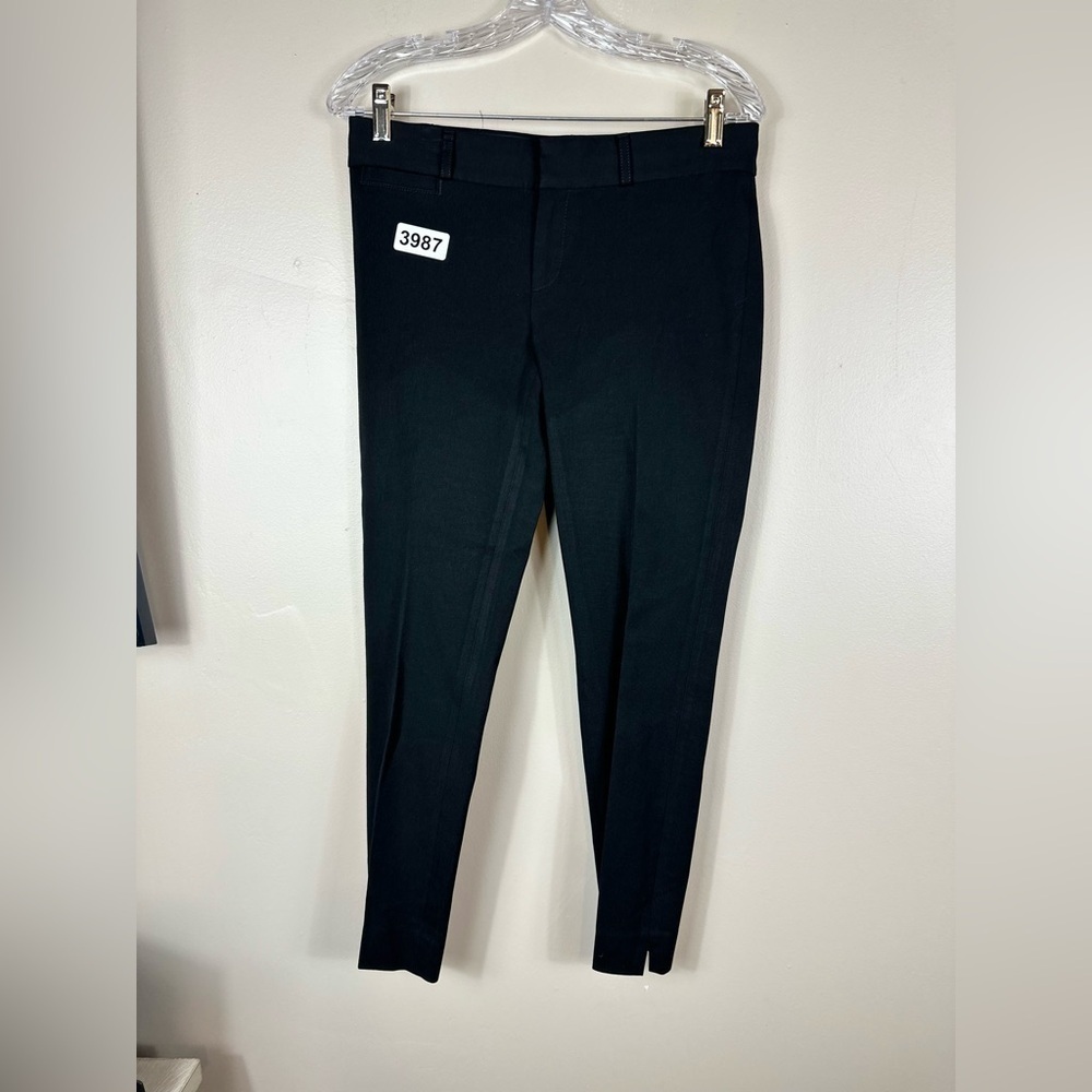 Banana republic Sloan size 2 15” w 8” rise 27” inseam like new black